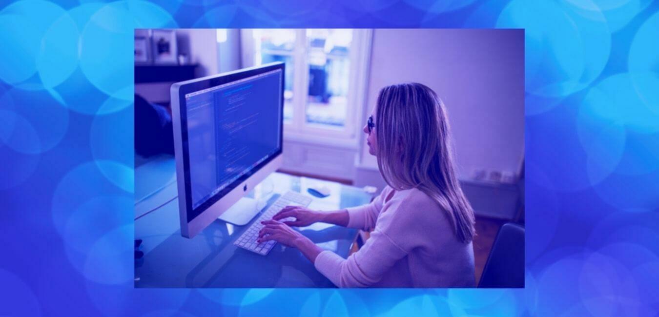 Employee-on-Computer-frozen